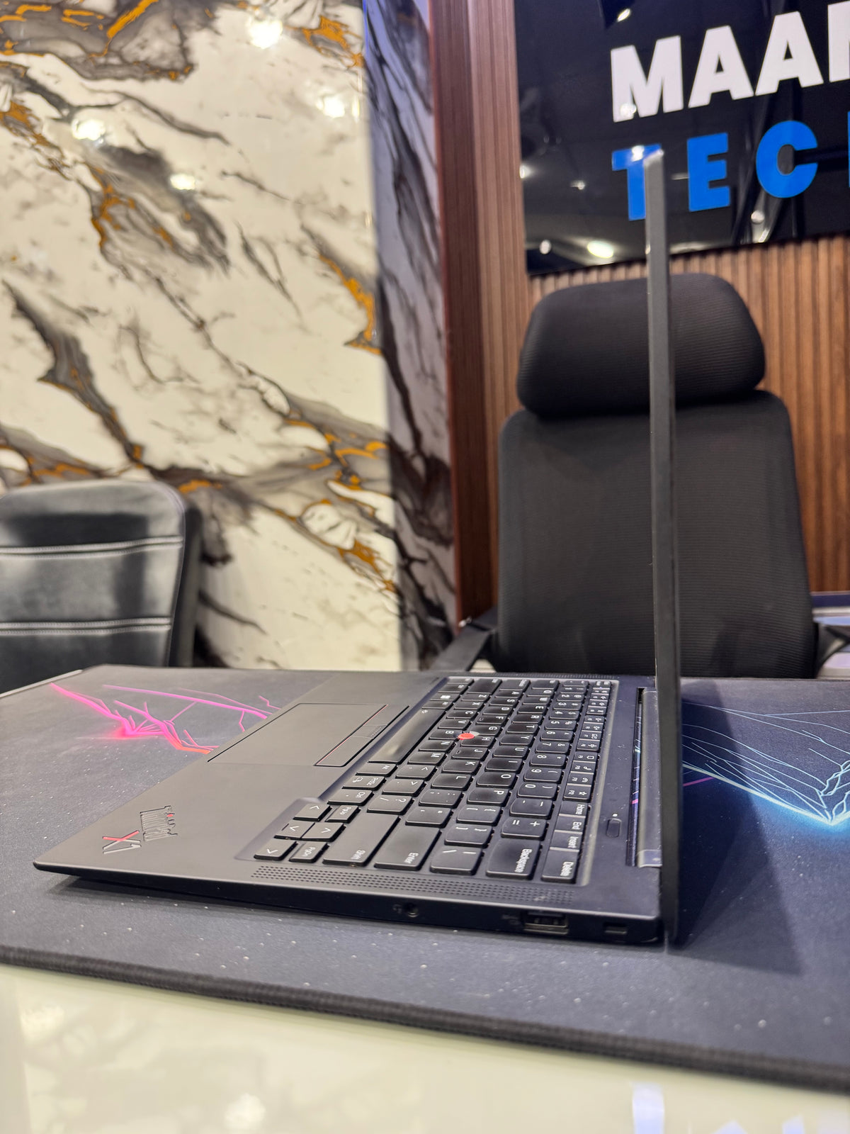 Lenovo X1 Carbon Gen 11 i7 13th