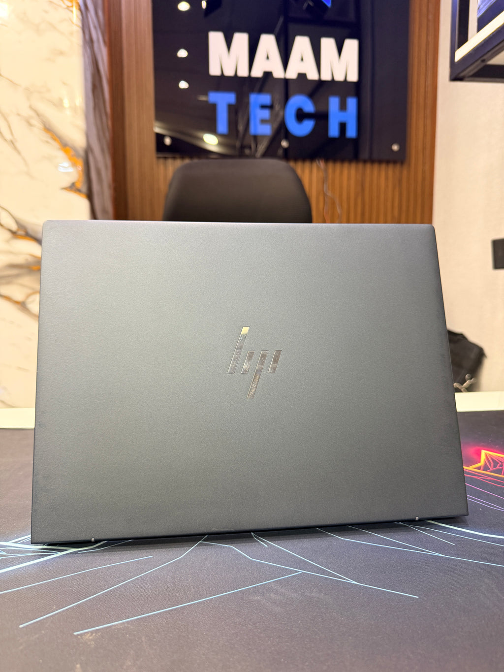 HP Dragonfly G4 13.5” i7 13th GEN 16/512