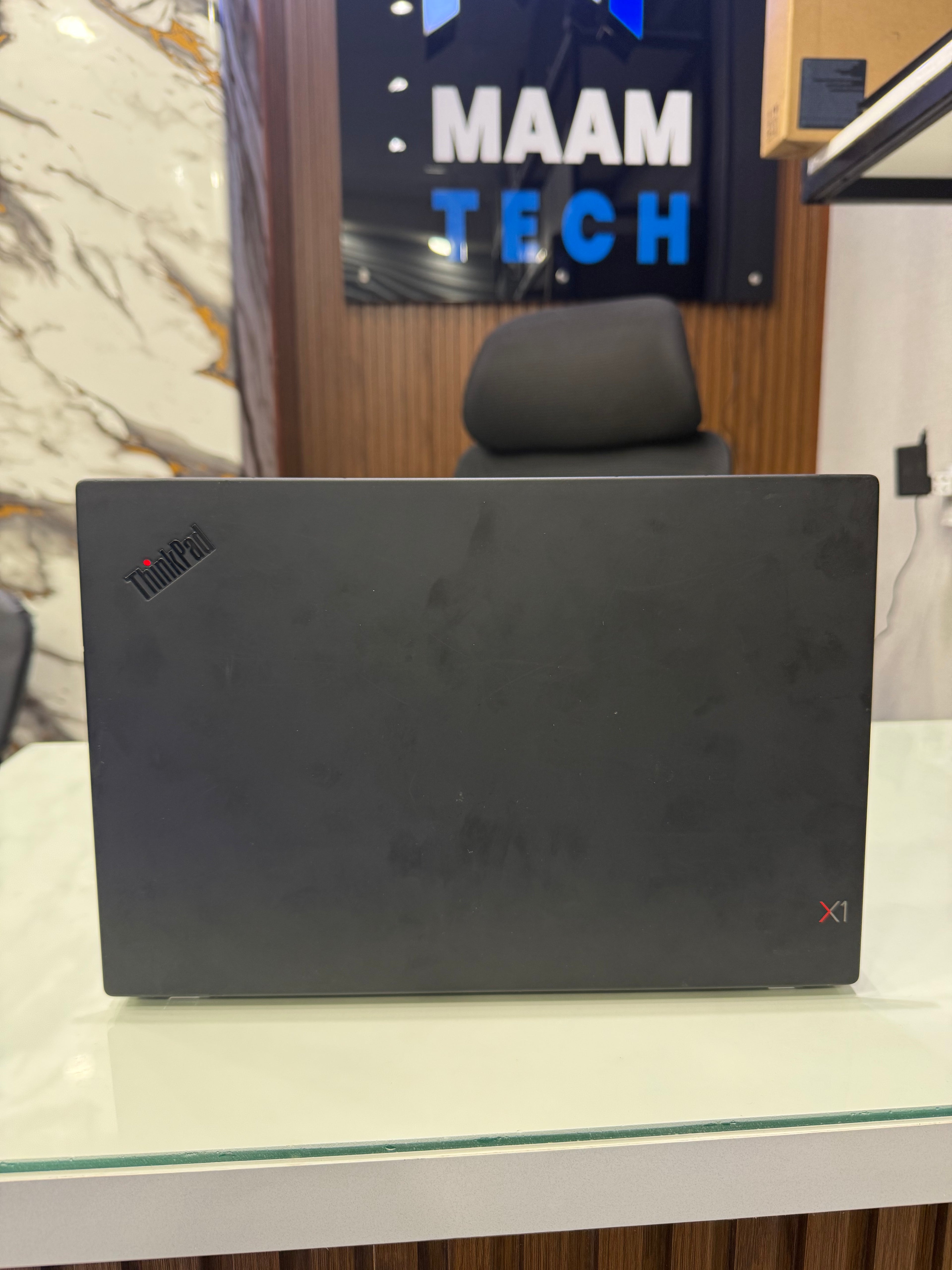 Lenovo ThinkPad X1 Carbon (8th Gen) – Intel Core i7 | 16GB RAM | 256GB SSD