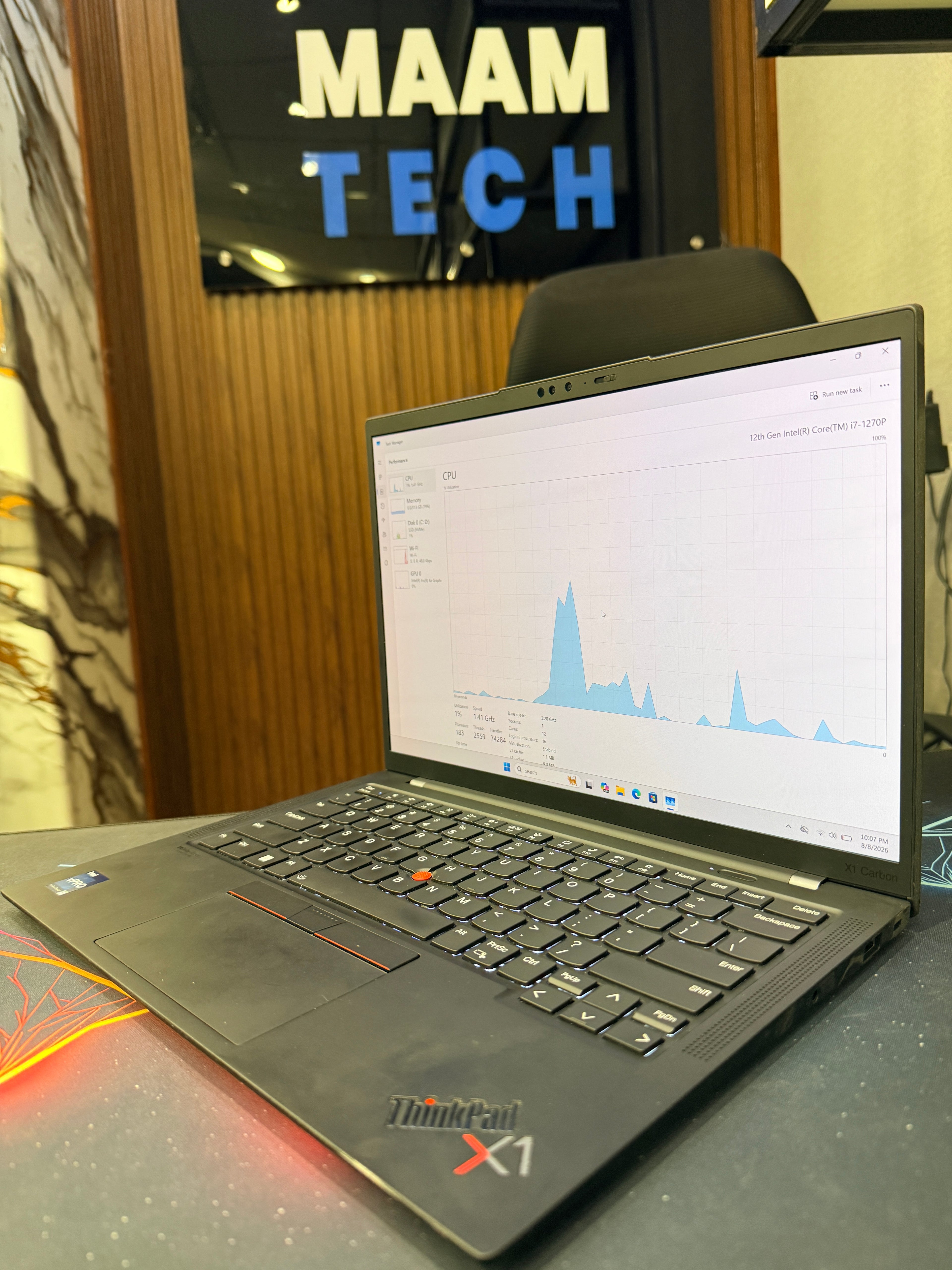 Lenovo ThinkPad X1 Carbon Gen 10 – Core i7 1270P 12th Gen / 32GB RAM / 512GB SSD