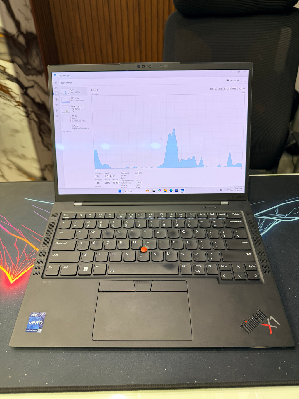 Lenovo ThinkPad X1 Carbon Gen 10 – Core i7 1270P 12th Gen / 32GB RAM / 512GB SSD