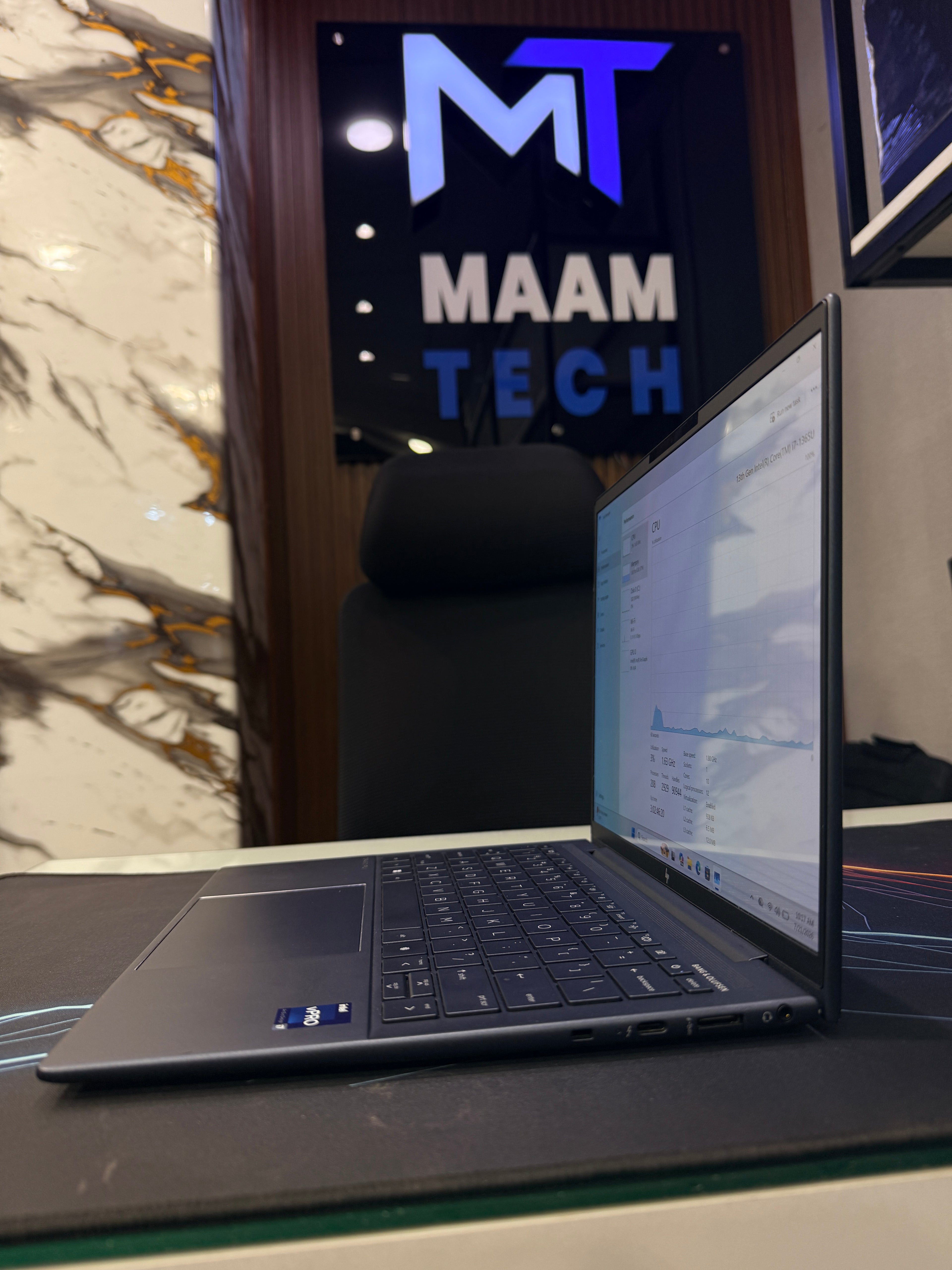 HP Dragonfly G4 13.5” i7 13th GEN 16/512