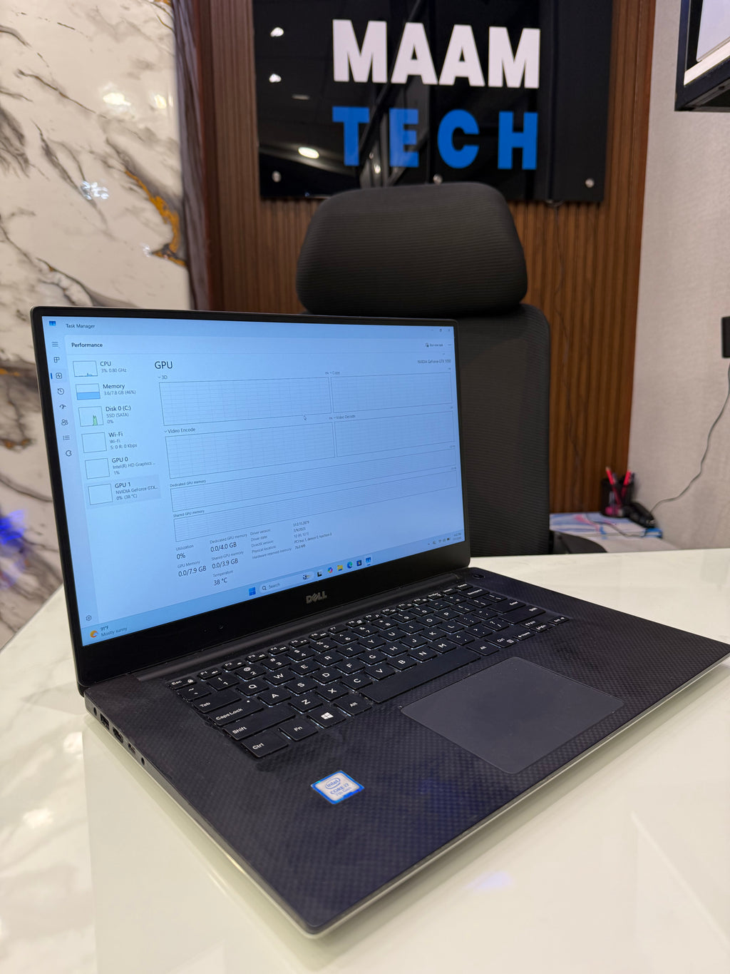 Dell XPS 15 9560 i7 7th 7700HQ 8GB RAM & 256GB SSD GTX 1050 4GB Graphics Card