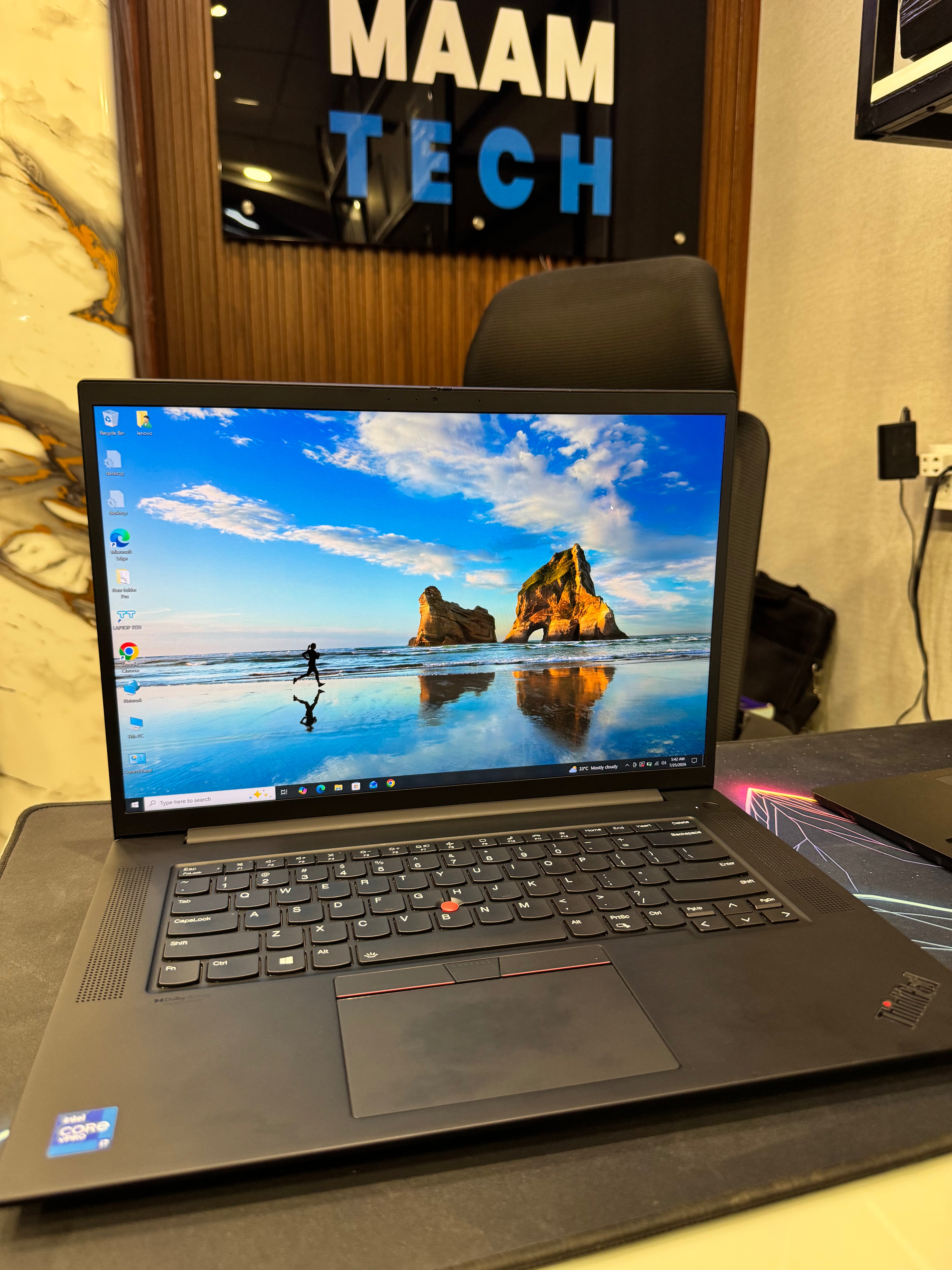 Lenovo ThinkPad P1 Gen 4 | Core i7-11850H | 16GB RAM | 512GB NVMe SSD | NVIDIA RTX A2000 4GB | 16" WQXGA Display